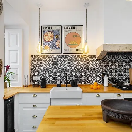 Whome Premium Alfama 2-br Great For Remote Workers & Digital Nomads