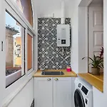 Whome Premium Alfama 2-br Great For Remote Workers & Digital Nomads 아파트 *